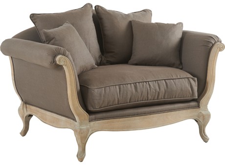 Confort baroque pour ce canapé en tissus Pompadour